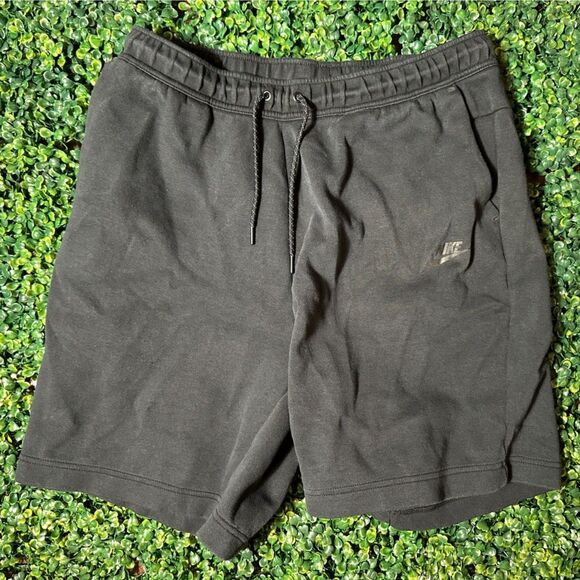 Nike Black Sportswear Tech Fleece Drawstring Shorts Size XL - Picture 1 of 3